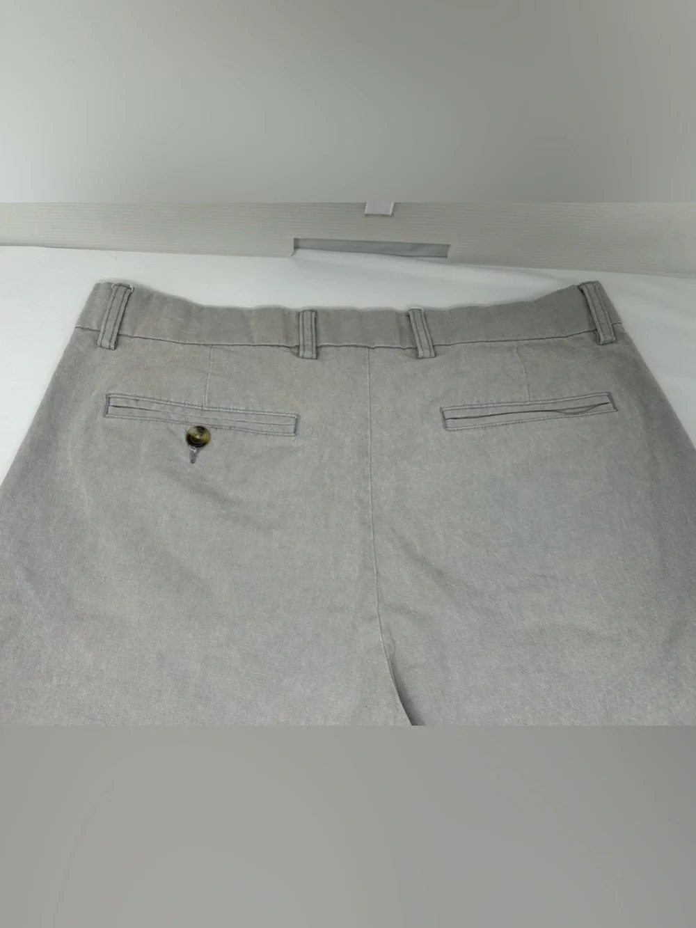 Old Navy Ultimate Slim Built in Flex Gray Shorts Size 32